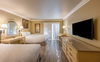 Standard Room, 2 Double Beds