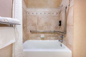 Standard Room, 1 King, Accessible w/Bathtub