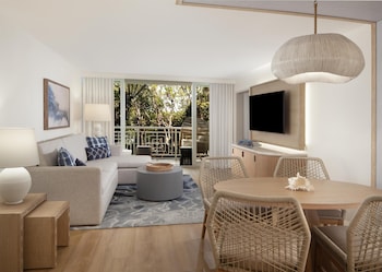 Deluxe Suite, 1 King Bed with Sofa bed, Partial Ocean View (Palm Suite, Hammock Wing)