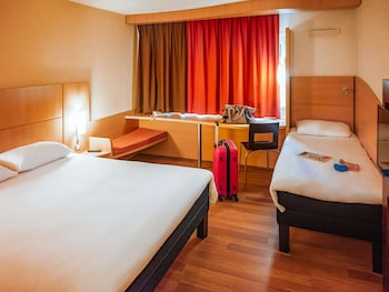 Standard Room, Multiple Beds