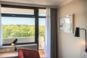 Standard Room, 2 Twin Beds, Balcony (Minibar)