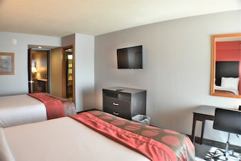 Suite, 1 Bedroom, Non Smoking, Poolside (2 Queen Beds - First Floor)