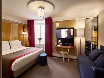 Junior Suite, Multiple Beds (Lounge)