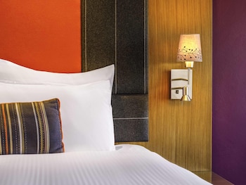 Classic Room, 1 King Bed