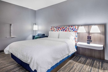 Room, 1 King Bed, Microwave