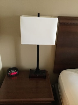 Room, 1 Queen Bed, Accessible, Non Smoking (Roll-in Shower)