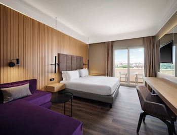 Premium Room, 1 King Bed