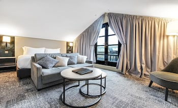 Studio, 1 Queen Bed, Terrace
