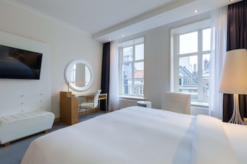 Premium Room, Canal View