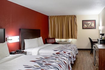 Deluxe Room, 2 Queen Beds (Smoke Free)