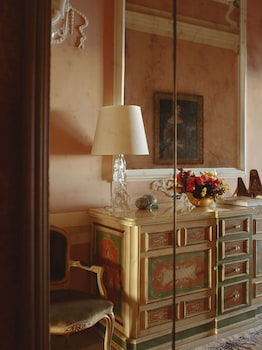 Suite (Dogaressa)