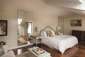 Junior Suite, Lagoon View (with Balcony or Terrace)