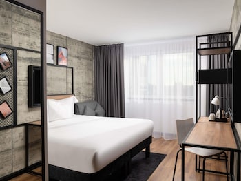 Superior Room, 1 King Bed with Sofa bed (Family Room Newly Refurbished)