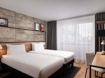 Standard Room, 2 Twin Beds (NEWLY REFURBISHED)
