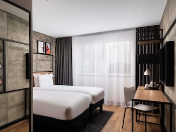Standard Room, 2 Twin Beds (NEWLY REFURBISHED)