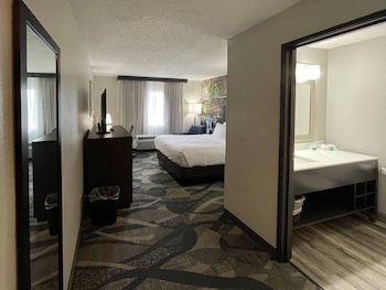 Room, 1 Queen Bed, Accessible, Non Smoking (Efficiency)