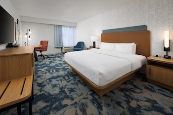 Room, 1 King Bed, Accessible, Microwave (Mobility and Hearing)