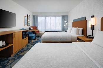 Room, 2 Queen Beds, Microwave
