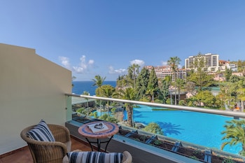 Double or Twin Room, Pool View