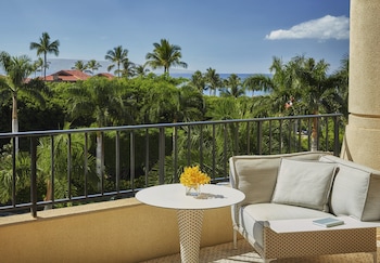Deluxe Garden View Executive Suite
