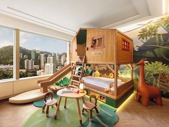 Family Suite (Treetop Hideout Themed)