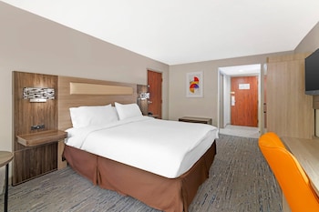 Standard Room, 1 King Bed, Non Smoking