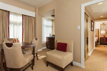 Superior Suite, 1 Queen Bed
