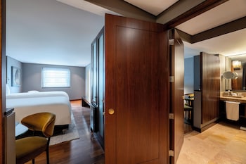 Luxury Room, 1 King Bed