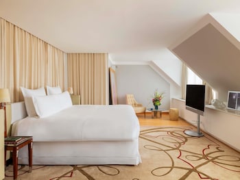 Penthouse Suite