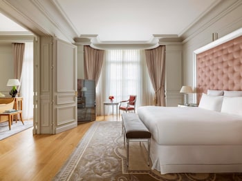Avenue Presidential Suite