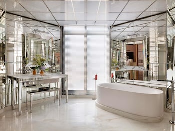 Royal Monceau Suite