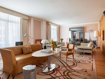 Prestige Suite