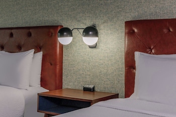Deluxe Room, 2 Queen Beds