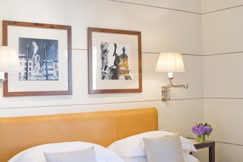 Gallery Prestige Room