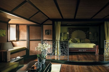 Deluxe Studio Suite
