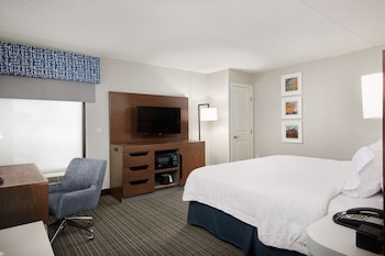 Room, 1 King Bed, Accessible, Non Smoking (Mobility & Hearing, Roll-in Shower)