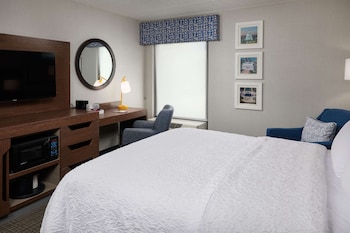 Room, 1 Queen Bed, Non Smoking, Refrigerator & Microwave