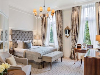 Fairmont, Room, 1 Queen Bed, Lake View