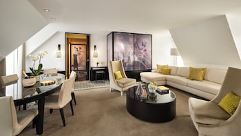 Apartment, 1 Double Bed, City View (Couture)