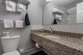 Standard Room, 1 Queen Bed, Non Smoking, Kitchenette