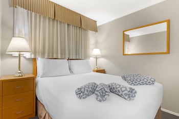 Suite, Multiple Beds, Non Smoking, Kitchen (with Sofabed, Full Kitchen)