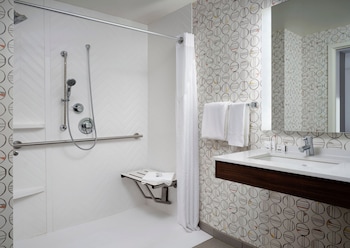 Standard Room, 1 King Bed, Accessible (Mobility)