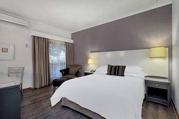 Standard Room, 1 Queen Bed