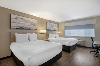Suite, 2 Queen Beds, Non Smoking, Refrigerator & Microwave