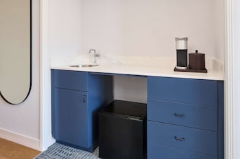 Studio, 1 Queen Bed