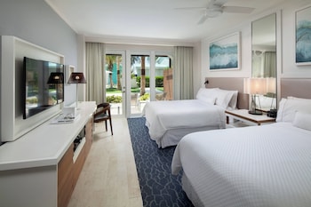Room, 2 Double Beds, Pool View