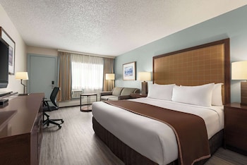Room, 1 King Bed, Accessible, Non Smoking (Mobility)