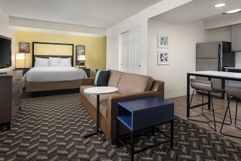 Studio, 1 Queen Bed with Sofa bed (Mobility Accessible, Transfer Shower)