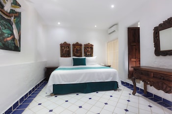 Standard Room, 1 King Bed