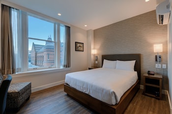 Premium Room, 1 Queen Bed, City View